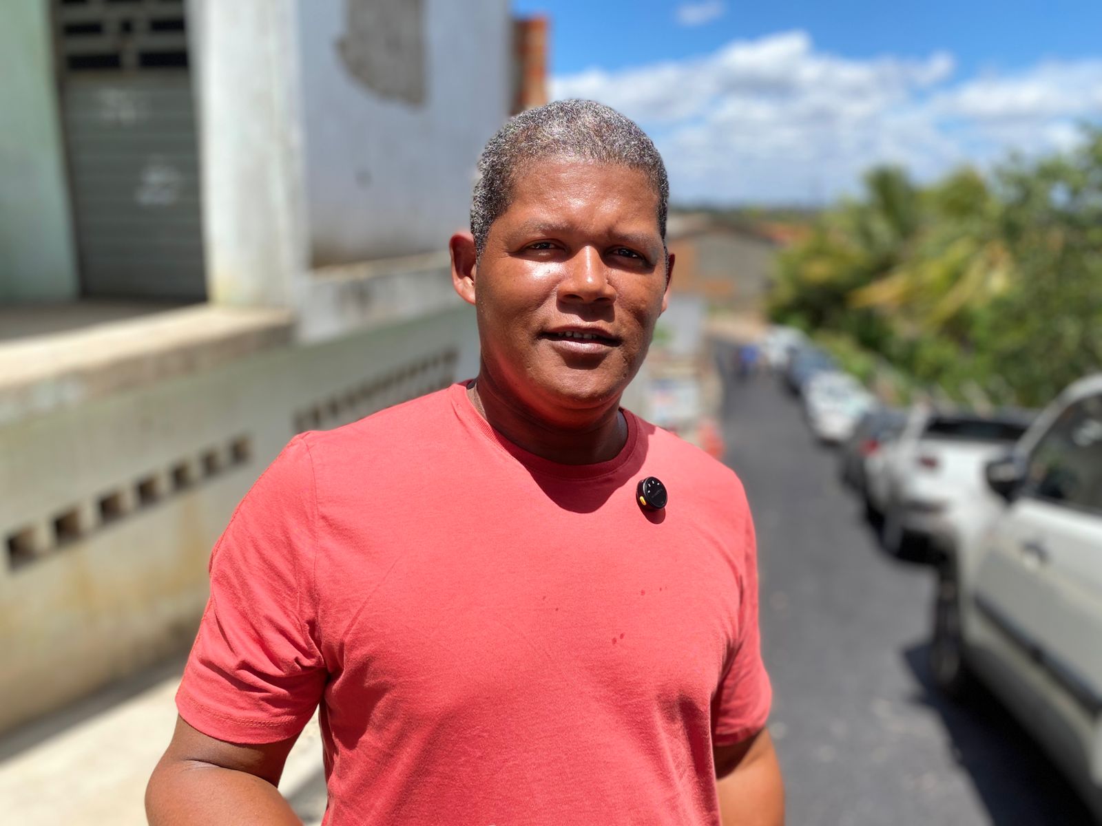Residente no povoado Baixão, o jardineiro e paisagista Euzébio dos Santos avaliou positivamente a atuação do governo no município
