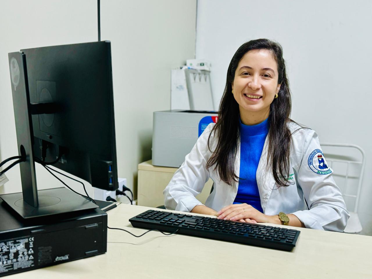 A reumatologista Olívia Regina | Foto: Ipesaúde