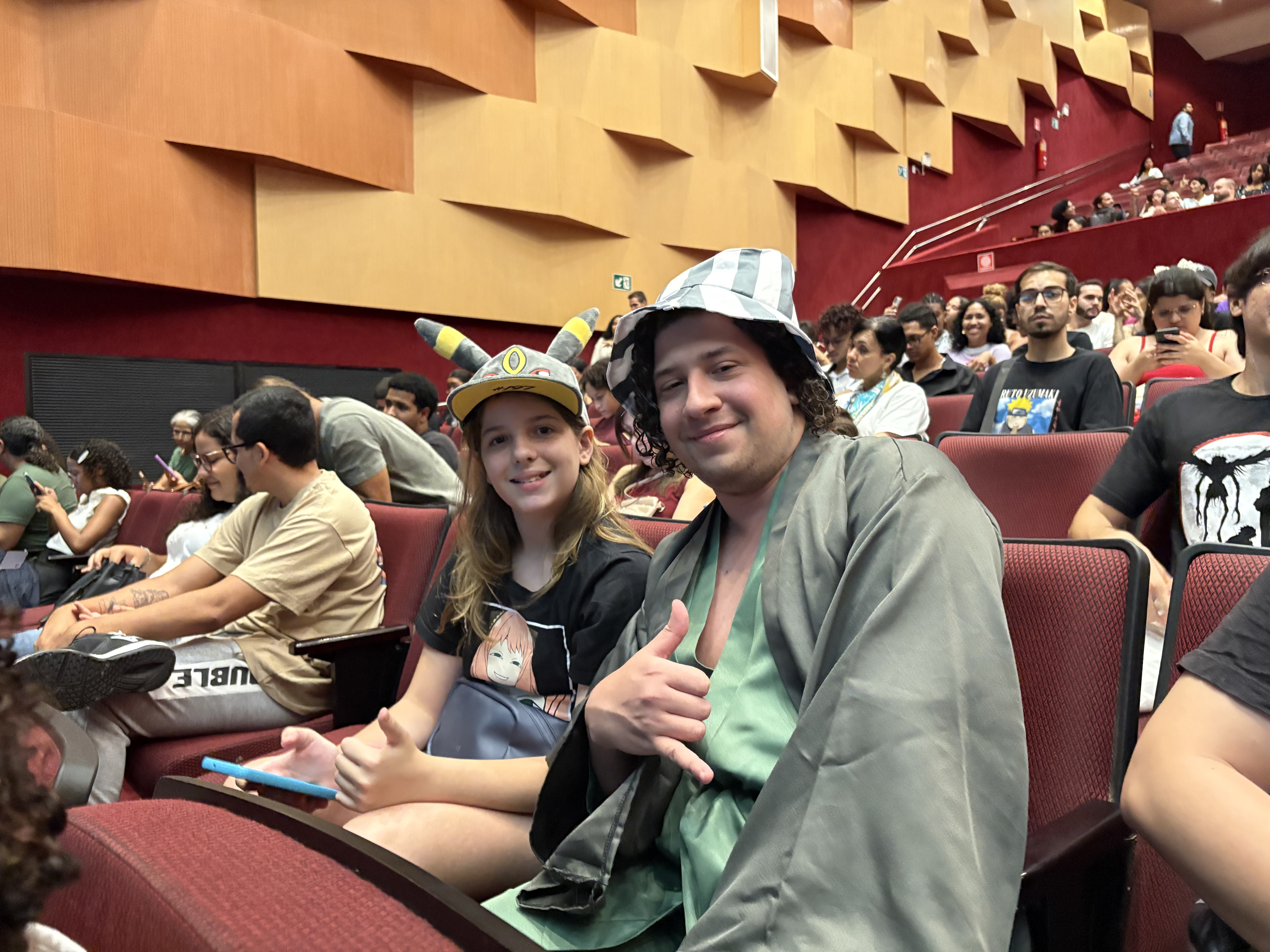 Fábio Bandolim entrou no clima da noite dedicada aos animes, participando caracterizado