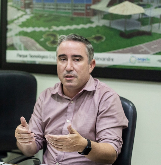 Representante da Constran Internacional Construções, Francisco Brandolis