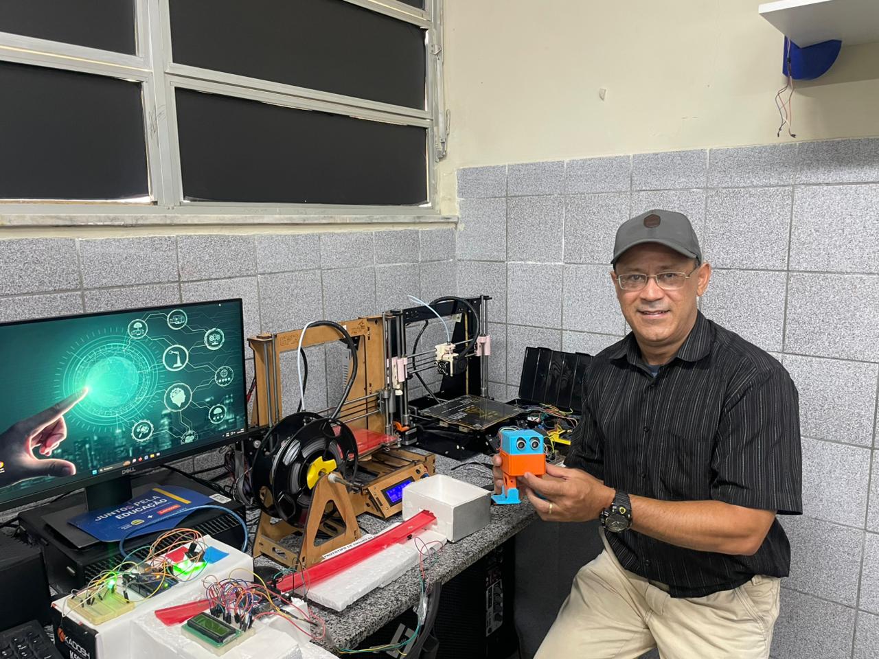 Flávio Gilberto Araújo, professor // Fotos: Bruna de Souza