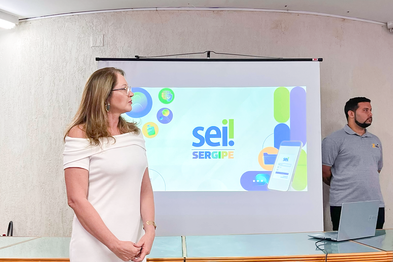 Kleyssie Pinheiro, diretora de Tecnologia da Emgetis e coordenadora do Grupo Executivo de Implantação do SEI // Fotos: Ascom Emgetis