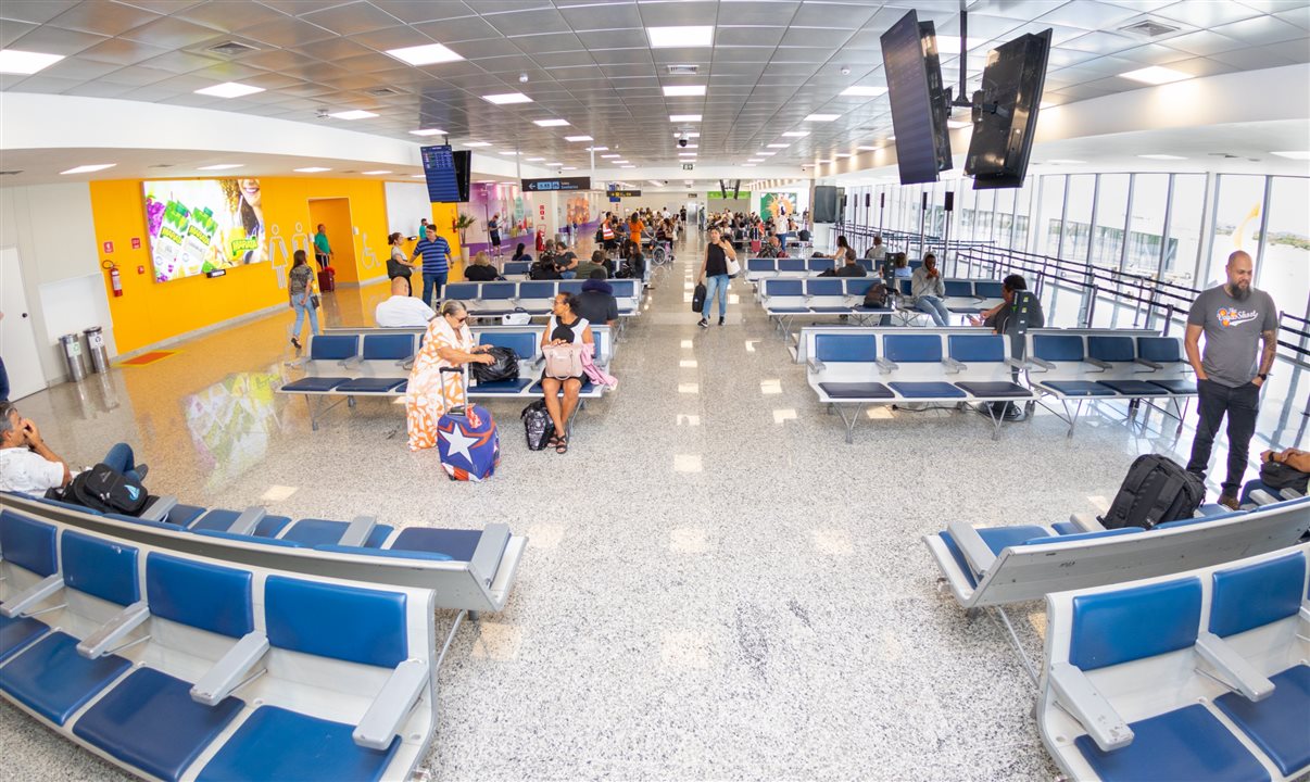 Reforma deixou a circulação de passageiros mais acessível e confortável, com dois novos fingers, escadas rolantes e elevadores / Foto: Eduardo Freire/Aena Brasil