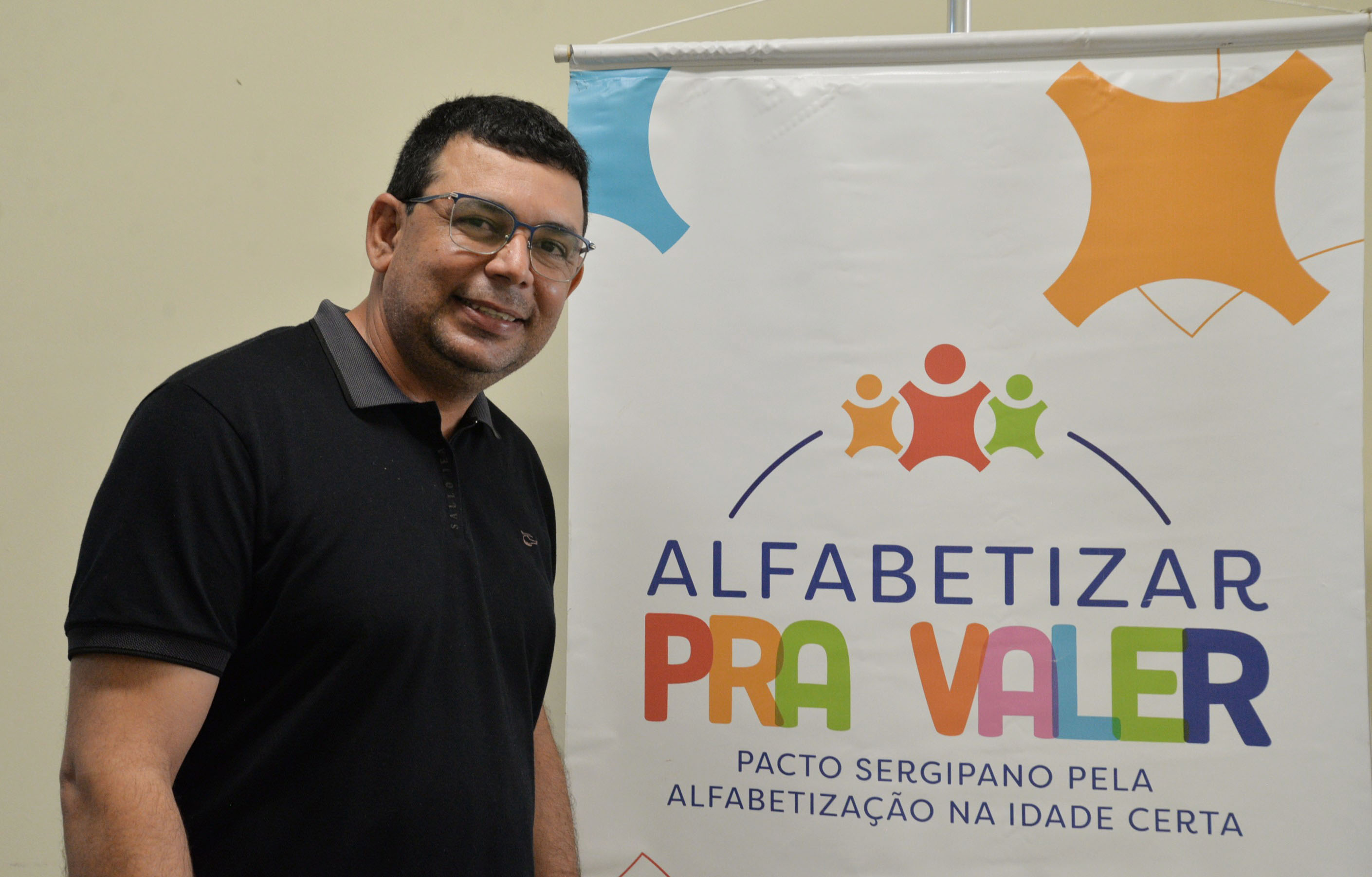 Diretor da Escola Municipal Elysio Araújo, Gleverton Marques Silveira
