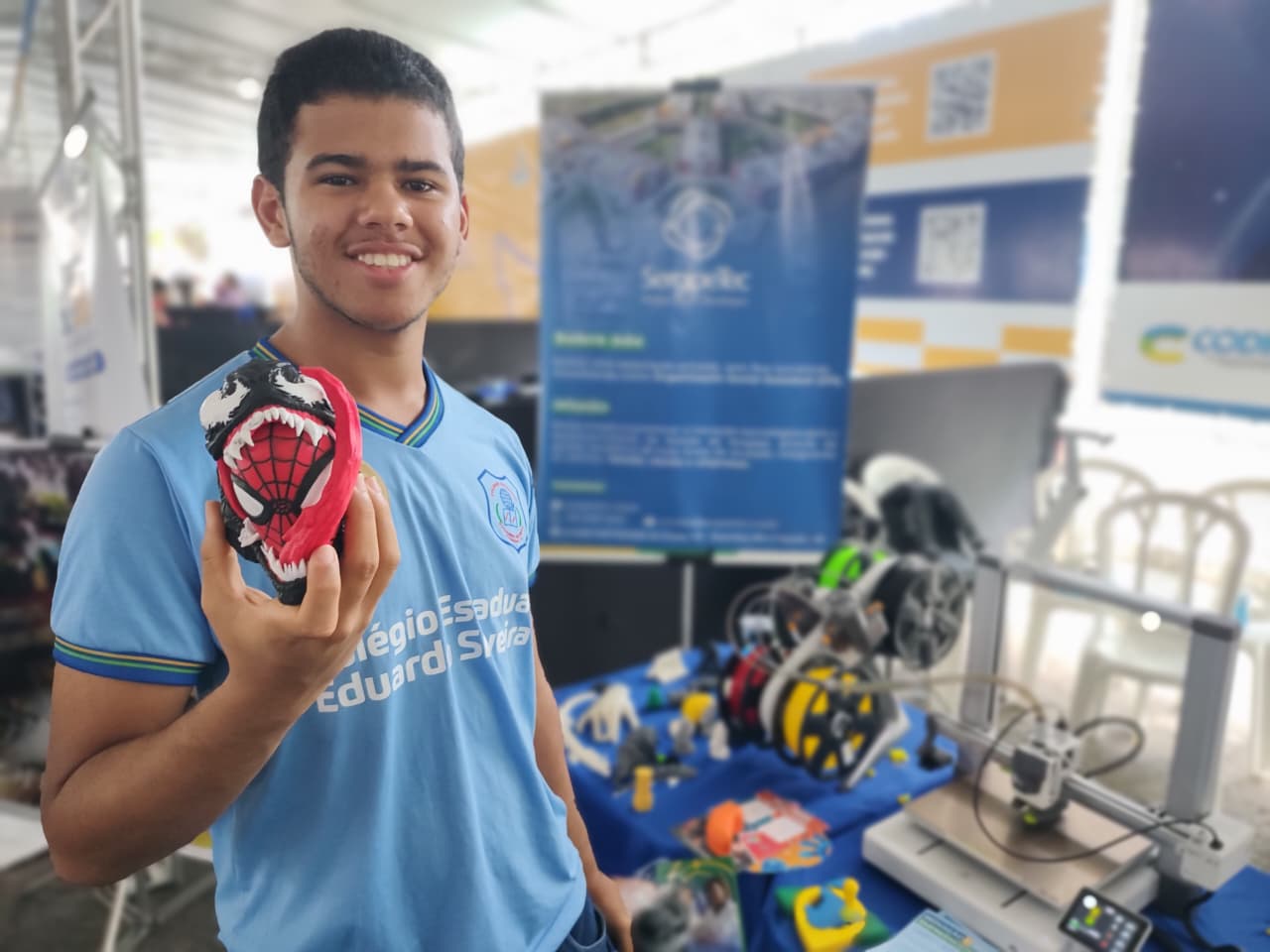 Gustavo Fernandes, estudante