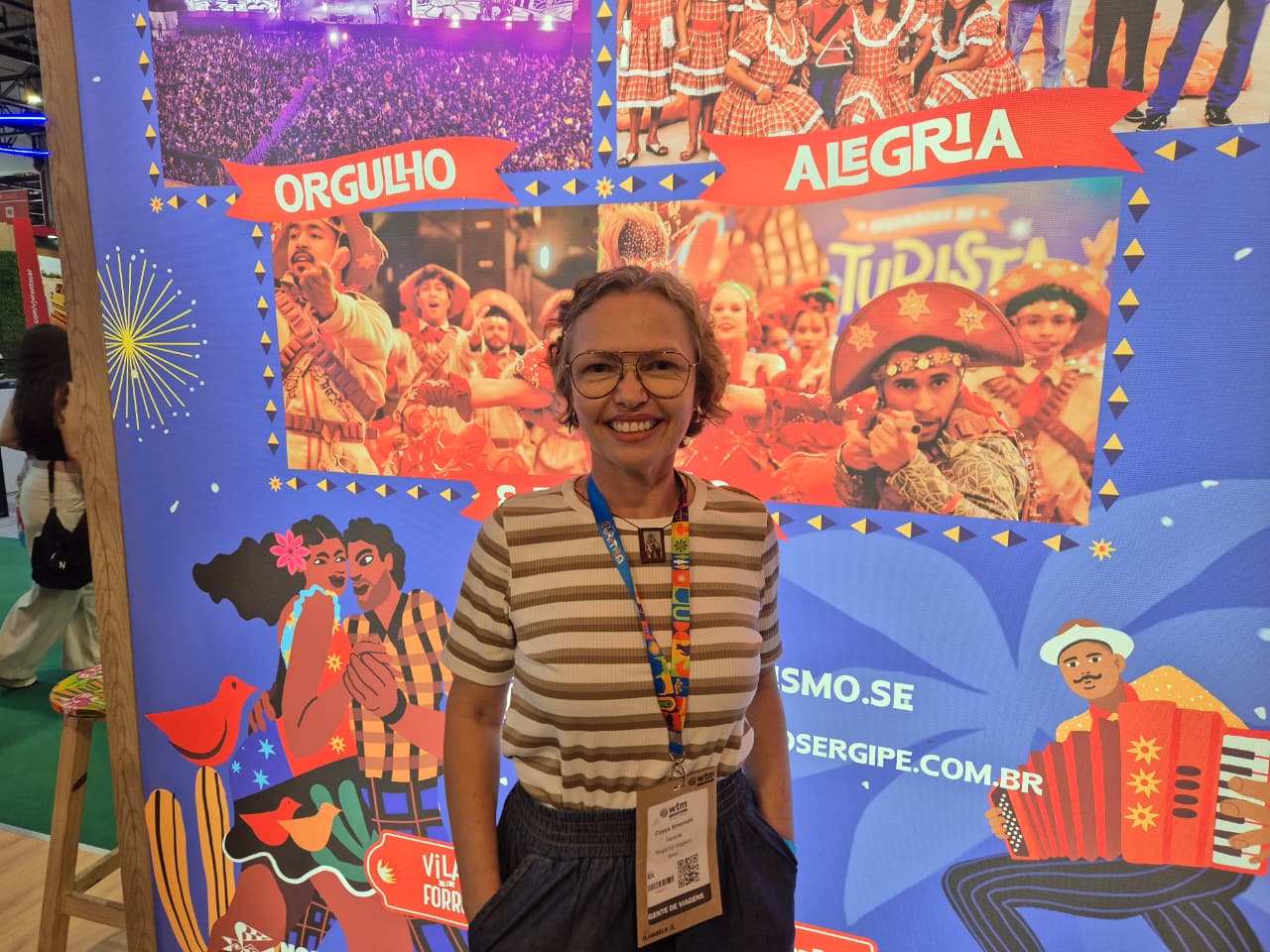 A agente de viagens Ceyça Simonetti ficou surpresa com os 60 dias de forró à beira-mar / Foto: Matheus Moura/Setur