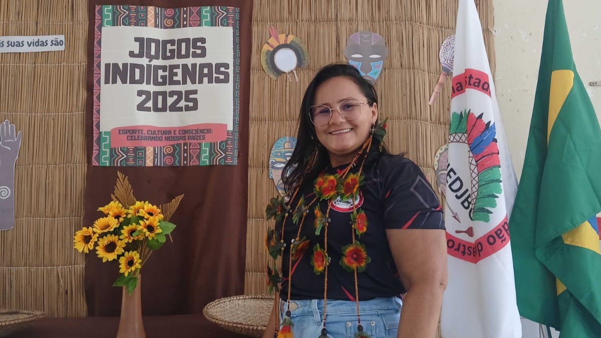 Ângela Apolônio, diretora