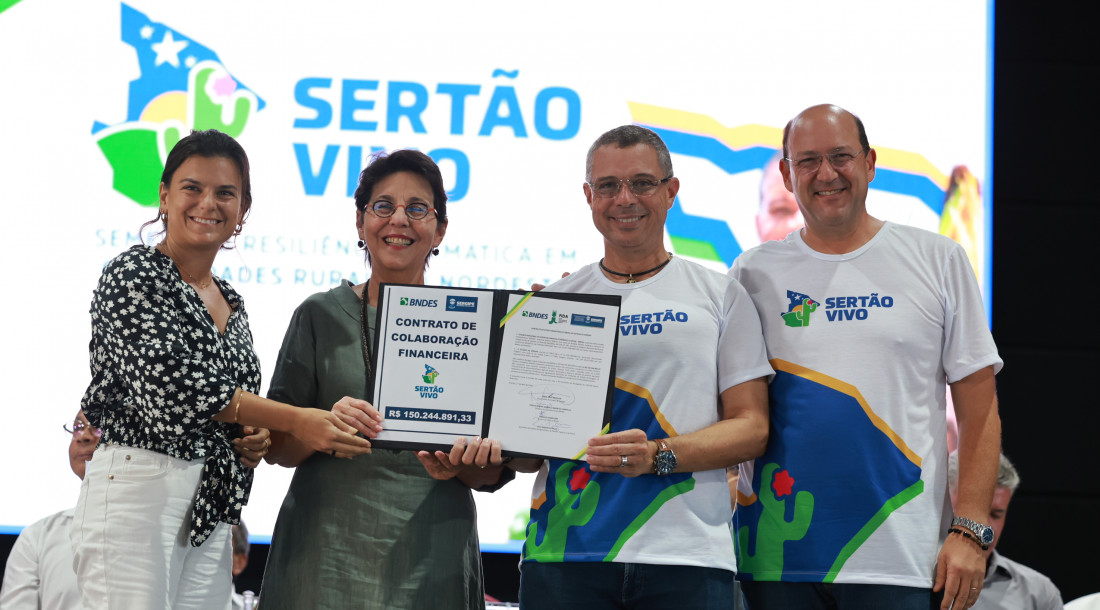 Fotos: Cesar de Oliveira e Reinaldo Moura