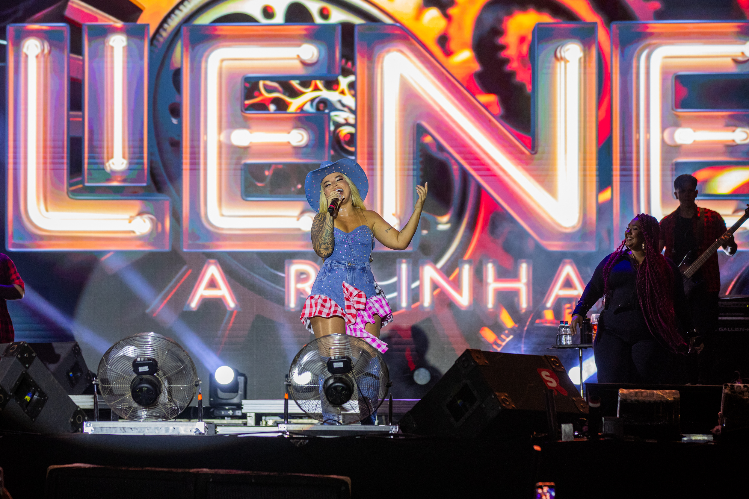 Sergipana Liene Show abre a programação no palco principal / Foto: Diego Souza