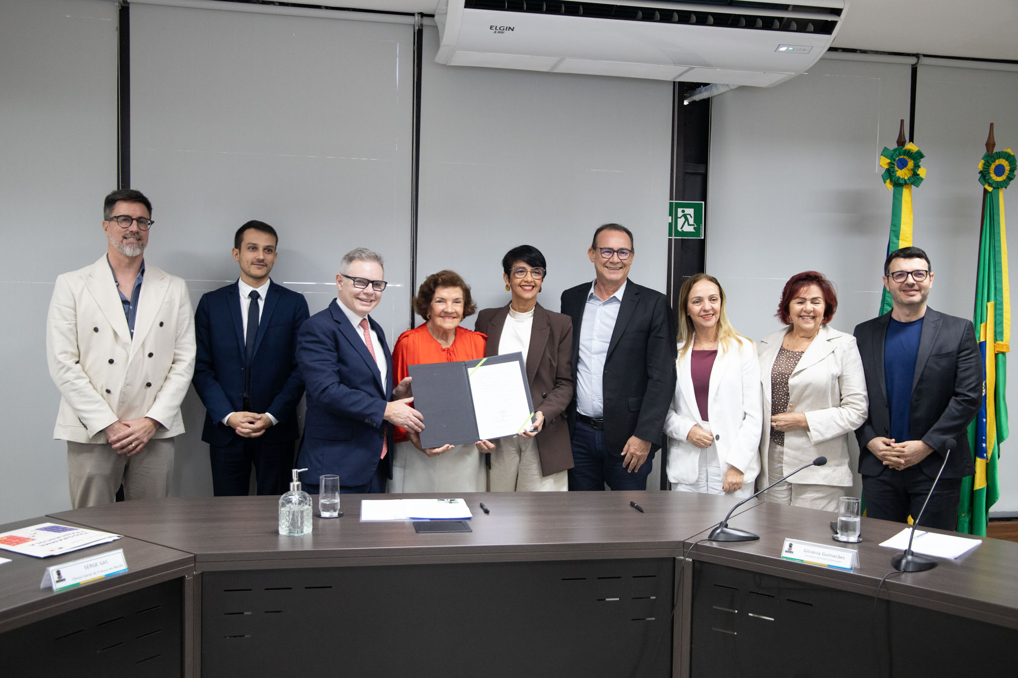 Ensino da língua francesa será ampliado na rede pública estadual