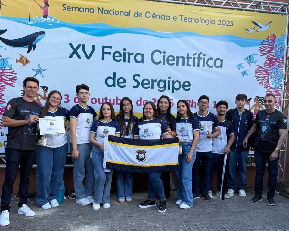 Professor Danilo incentiva seus alunos a participarem de feiras e demais projetos