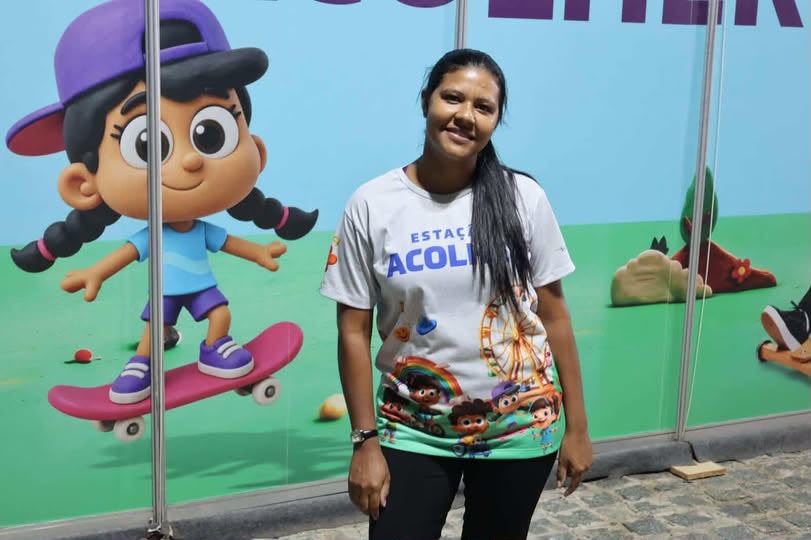 A colaboradora Lidiane Damasceno destacou que a experiência de trabalhar na Estação Acolher é marcada pelo carinho e pela troca diária com as crianças | Fotos: Ascom Seasic